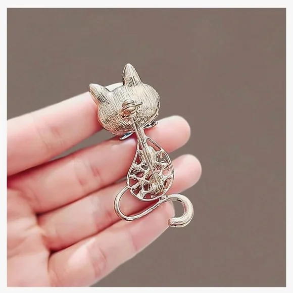 Elegant Blue and Green Cat Brooch - Picture 5 of 6